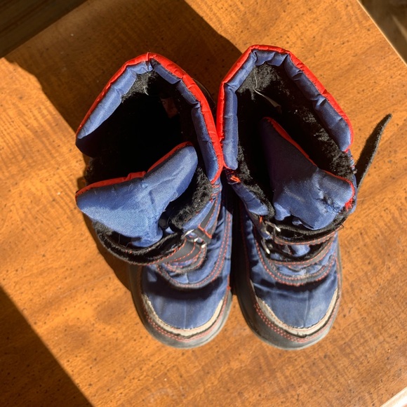 🌈BOGO 50% off🌈 Snow Boots for Toddlers! Size 11, Excellent Used Condition. - Picture 3 of 10